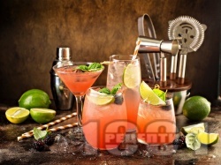 Коктейл Bramble с джин, къпинов ликьор и лимон - снимка на рецептата Коктейл Bramble с джин, къпинов ликьор и лимон - снимка на рецептата